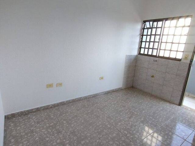 Apartamento para Locação em Arapongas - 4