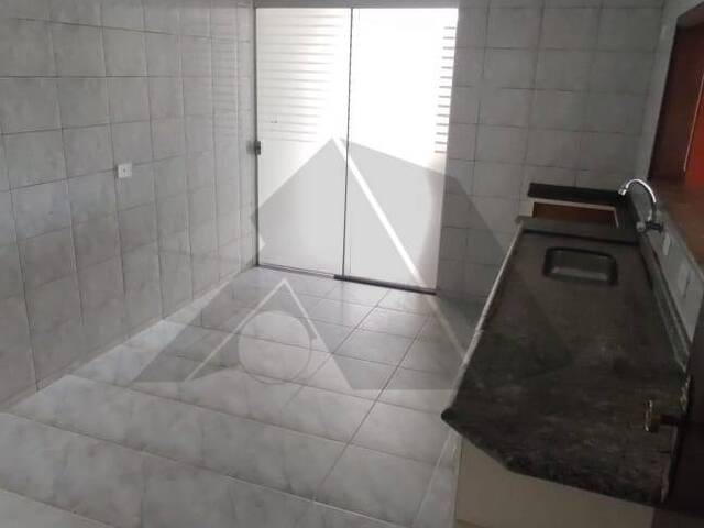 #392 - Apartamento para Locação em Arapongas - PR