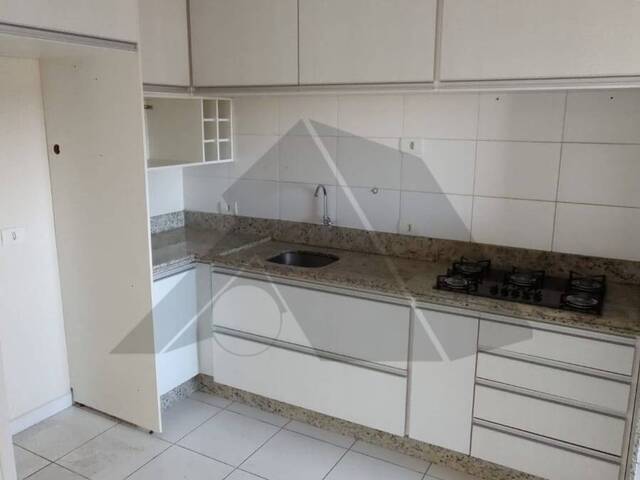 Apartamento para Locação em Arapongas - 2