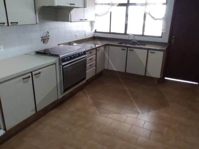 Apartamento para Locação em Arapongas - 2